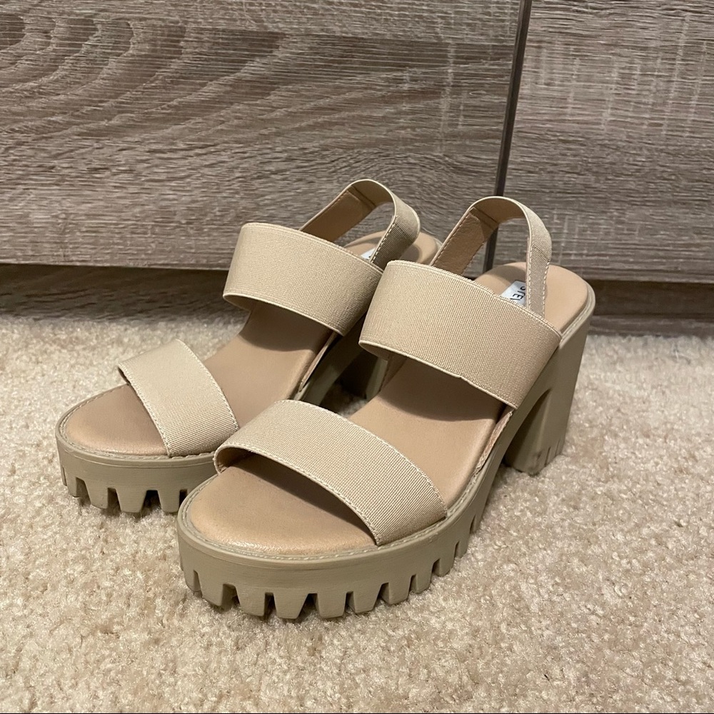 Steve Madden Stretchy Heels